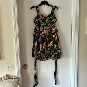 Women’s H&M Sleeveless Sweetheart Neck Floral Dress